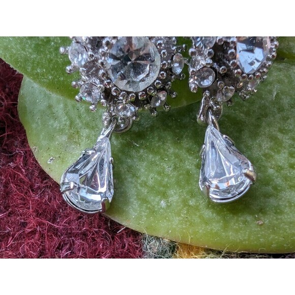 Vintage Romantic Rhinestone Earrings, Sparkling Evening Wear Jewelry - Picture 9 of 10